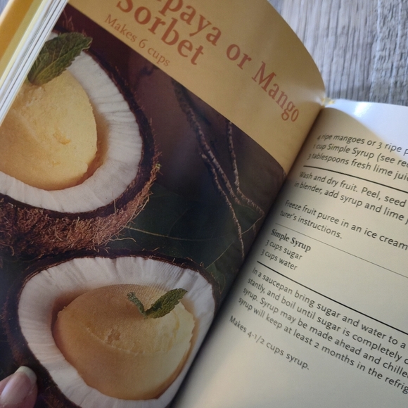 Little Hawaiian Cookbooks - Set of 2 Mini Cookbooks - Picture 9 of 9